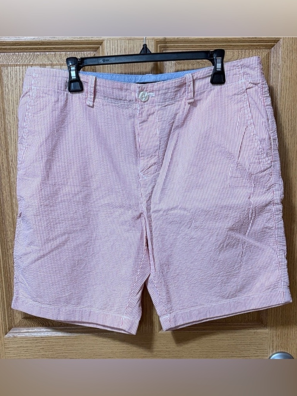 Tommy Hilfiger Men's
Seersucker Shorts Striped size 34 old money vibe preppy